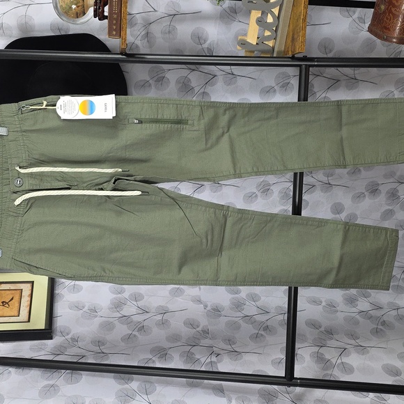 Vuori Ripstop Pants - Picture 2 of 13